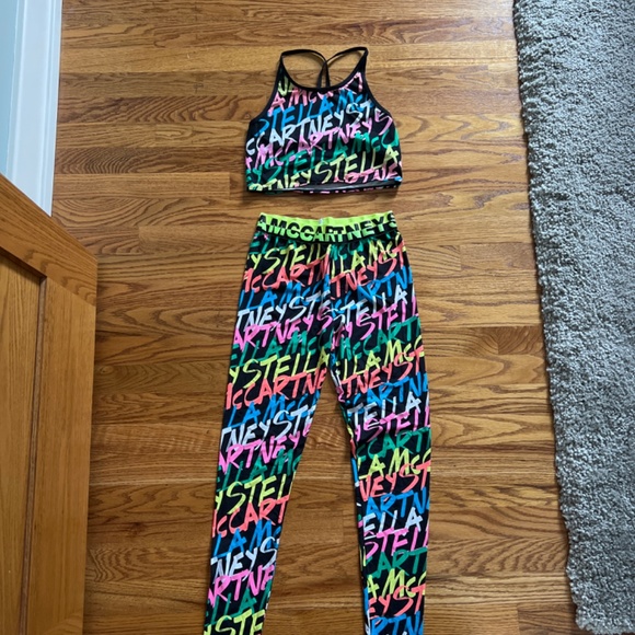 Stella McCartney Graffiti Kids Crop Top and Leggings - Picture 2 of 5